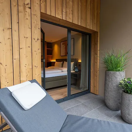 アパートホテル Private Homes Alpin 4*